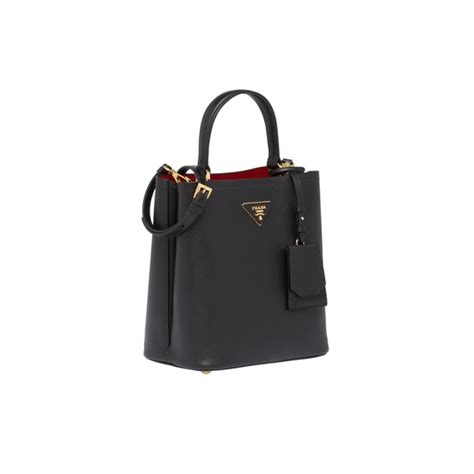 ooo prada